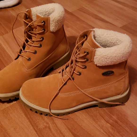 Boots - Picture 2 of 3